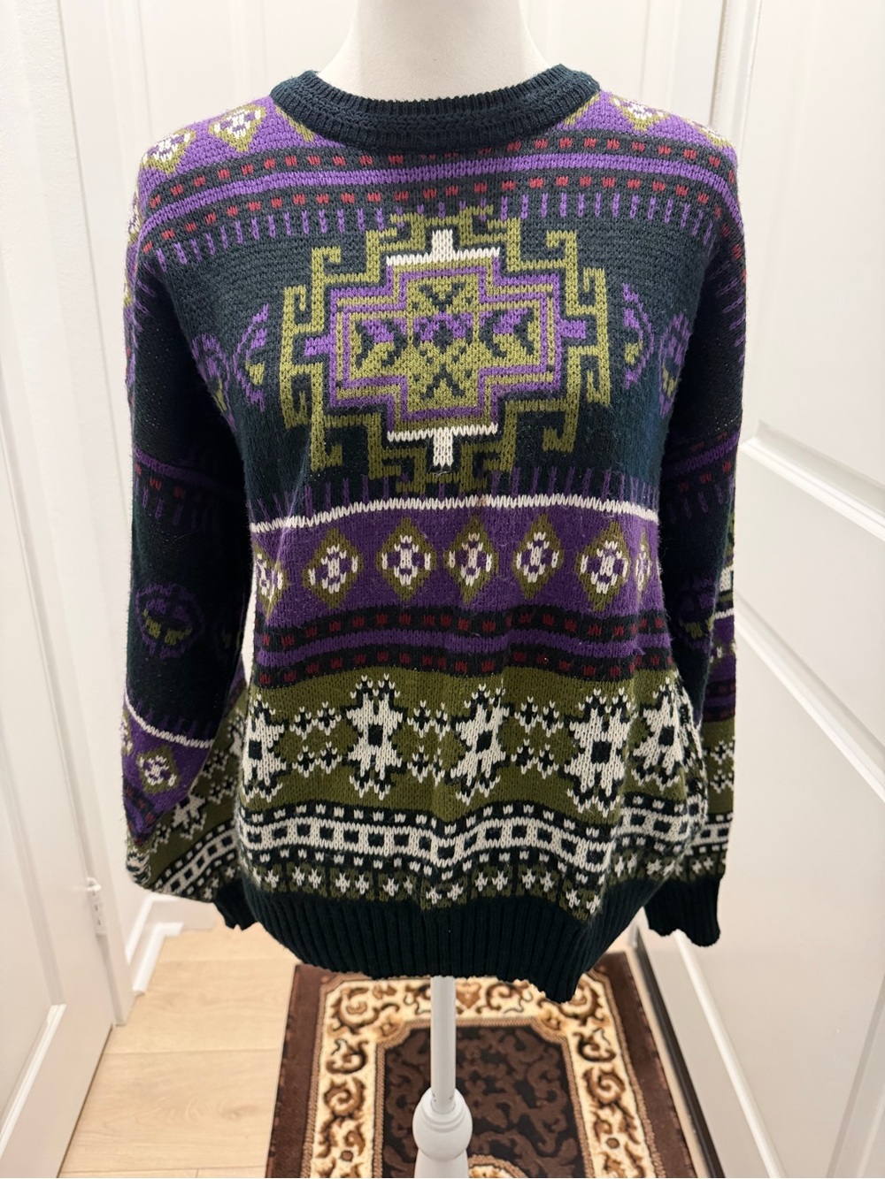 Vintage Today’s News Mens L Sweater Southwestern Aztec Knit Black Purple Korea